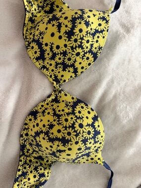 Victoria's Secret Yellow and Navy Floral Bra
